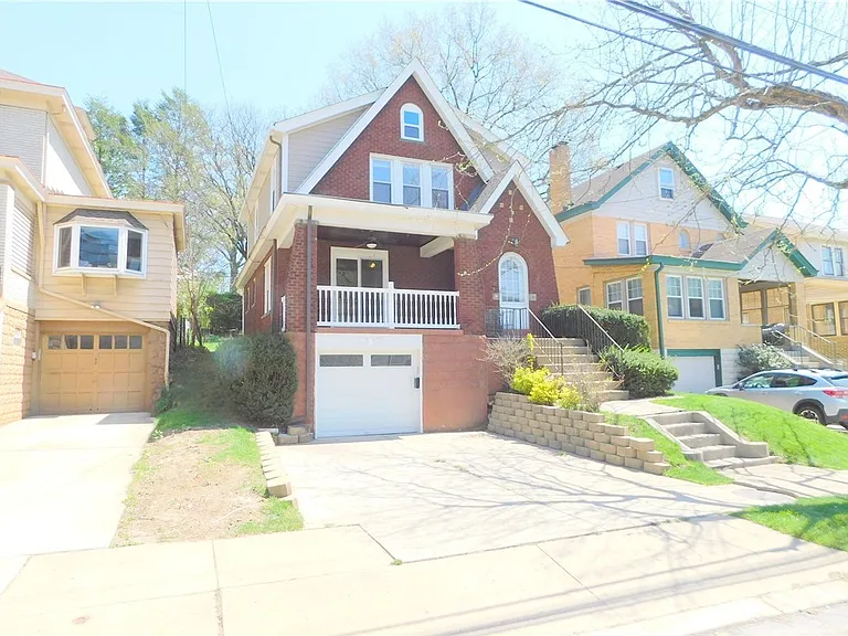671 Shady Dr E — Photo 1