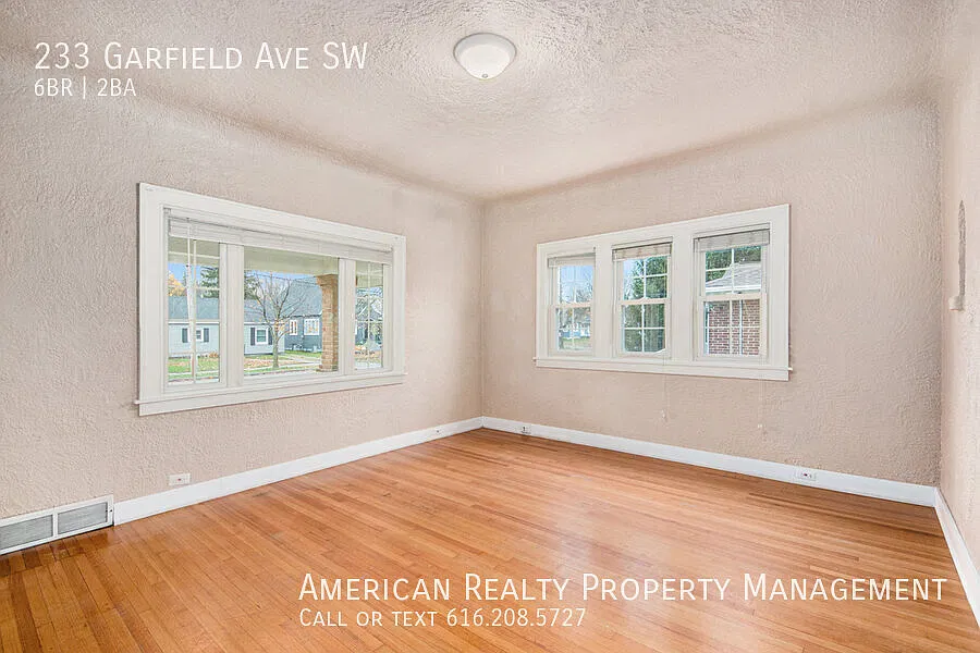 6 bed, 1680 sqft, $3,200 — Photo 2