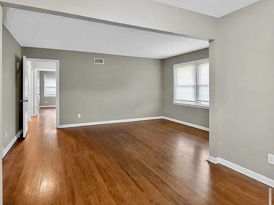 3 bed, 1.0 bath, 1154 sqft, $1,395 — Photo 4