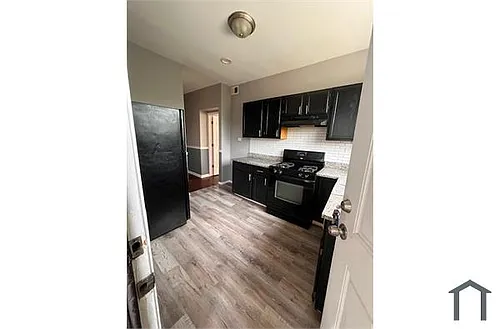 6806 S Union Ave Photo 1