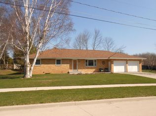 4920 Sunset Rd, Manitowoc, WI 54220