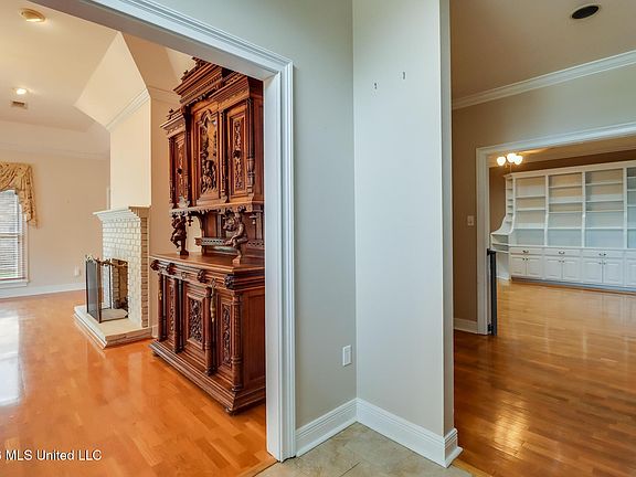 4th image of 2575 Rue Palafox