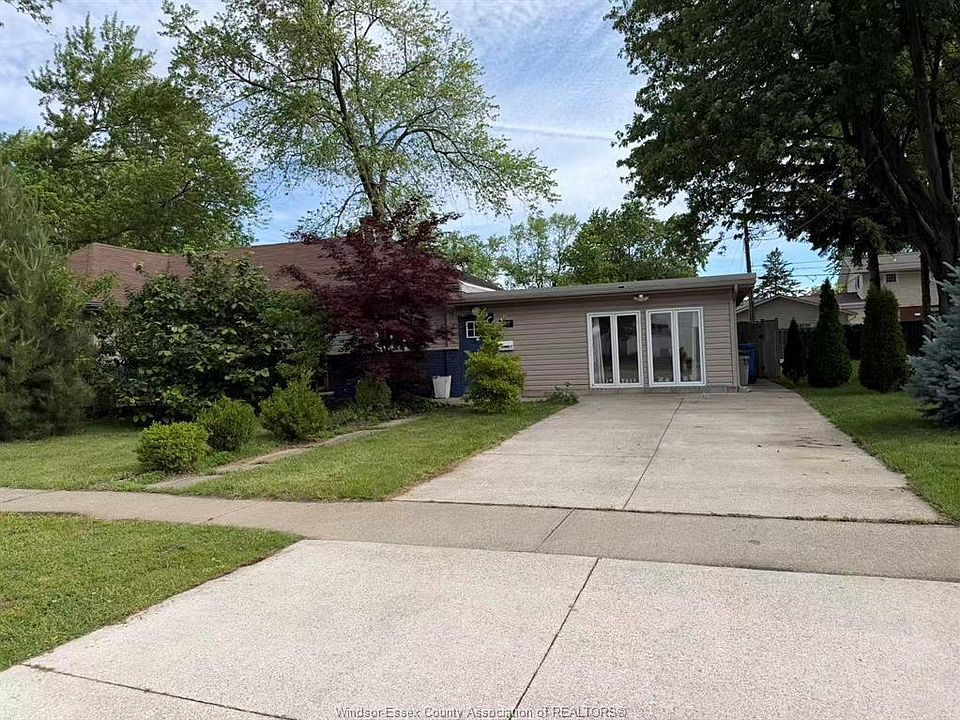 1st image of 307 Sacred Heart Dr