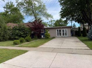 307 Sacred Heart Dr, Lasalle, ON N9J1T1
