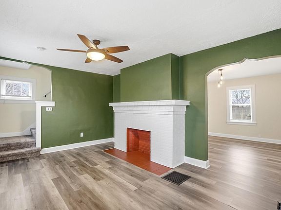 4th image of 2378 Velma Ave