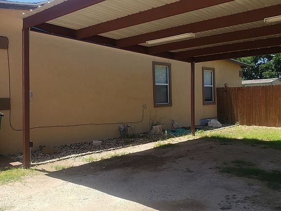 4th image of 2335 Lillie St