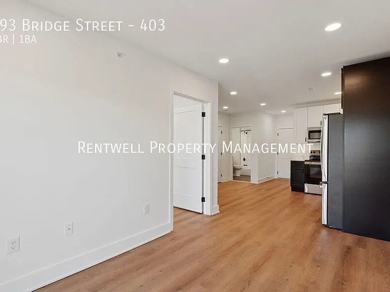 193 Bridge St #403 — Photo 4