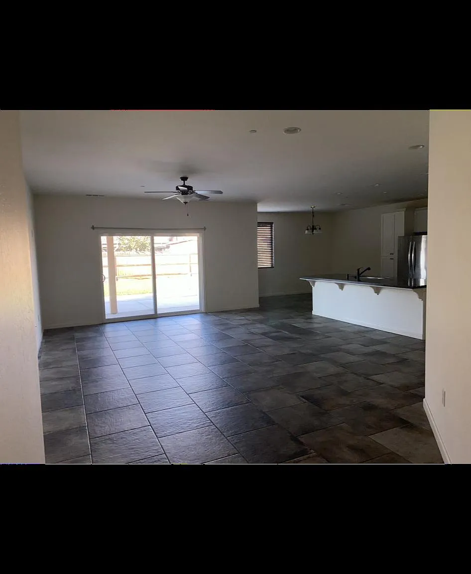 3 bed, 1686 sqft, $2,300 — Photo 2