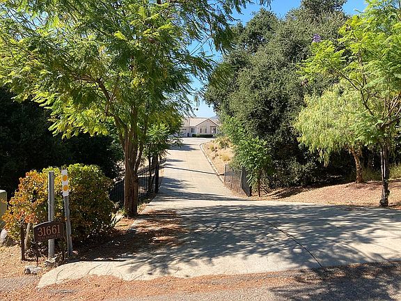 3rd image of 31661 Pauma Heights Rd