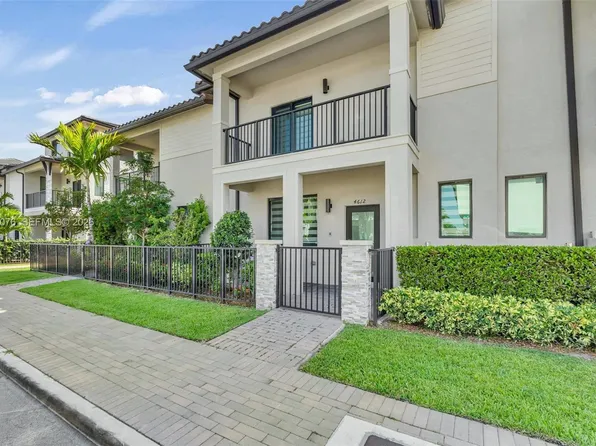 4612 NW 83rd Ave, Doral, FL 33166