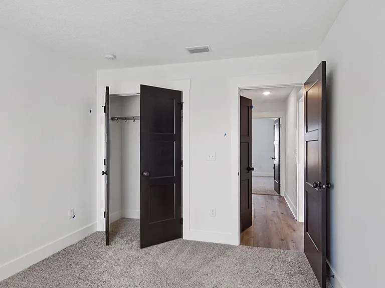 4415 Conifer Ln — Photo 3