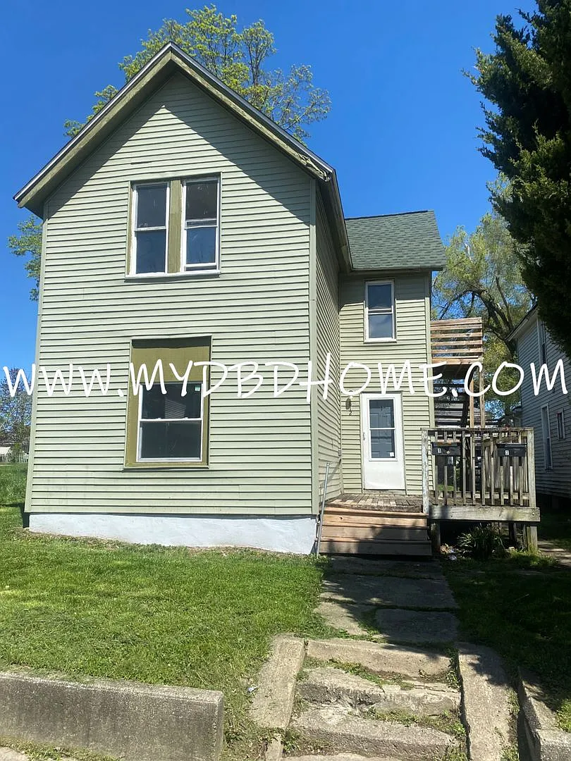 812 Huestis Ave — Photo 1