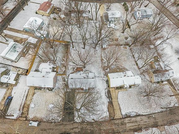 2nd image of 8720 Maiden Ln