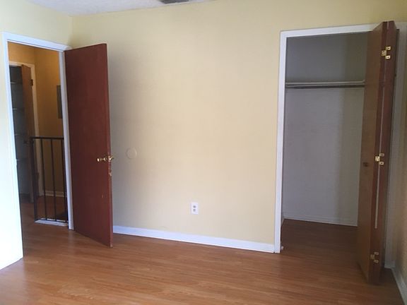 5th image of 2309 Johnson St
