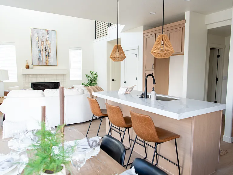 1802 W Drake Ln — Photo 15