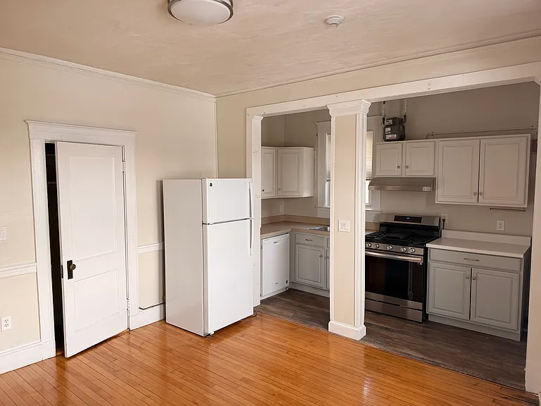 568 Washington St #35 — Photo 10