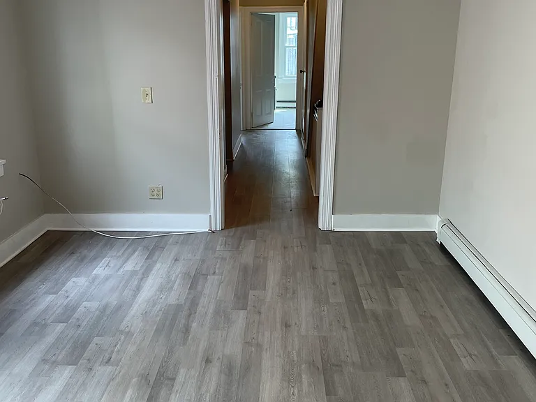811 Ferry St #2 — Photo 4