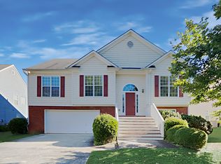 3282 Shady Valley Ct, Loganville, GA 30052