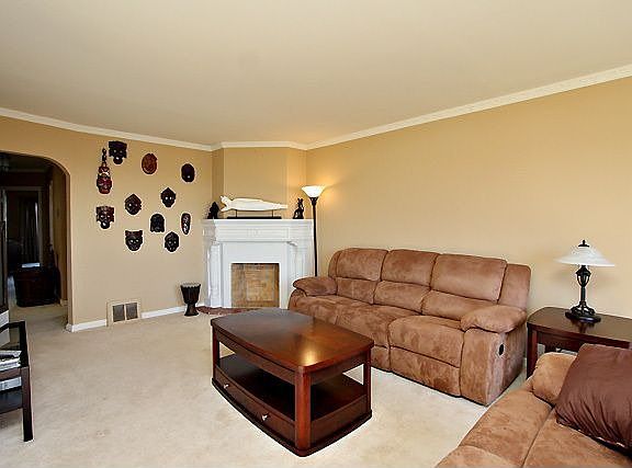 2nd image of 2039 33rd Ave