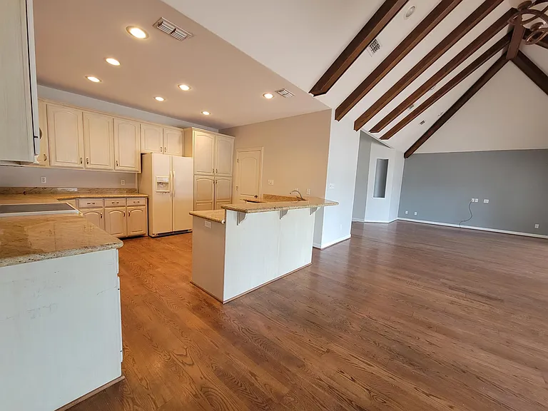 210 Rio Grande Dr — Photo 9