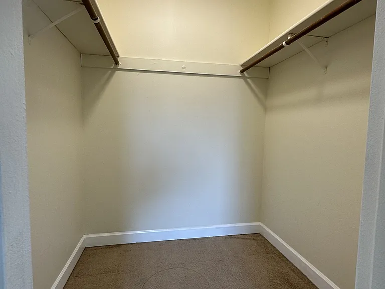 930 Westmoreland Dr #21 — Photo 2