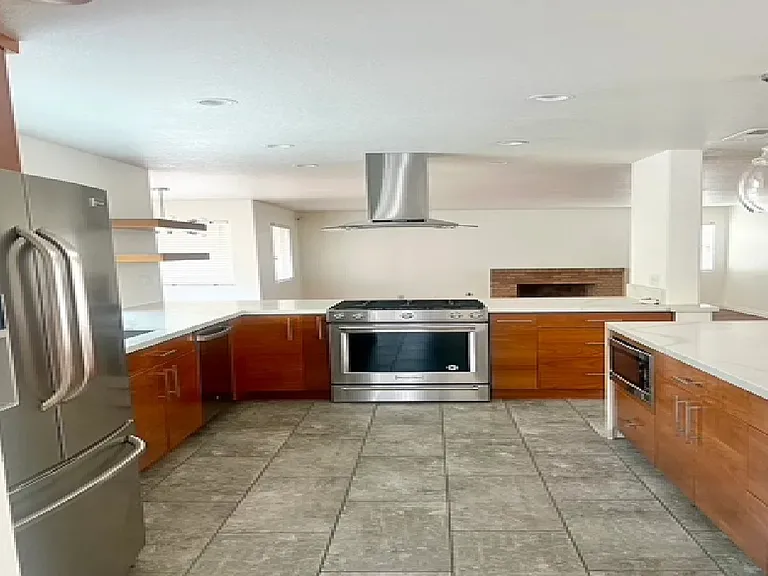 14355 Crestwood Ave — Photo 32