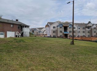 4788 Essex Country Ln, Winston Salem, NC 27103