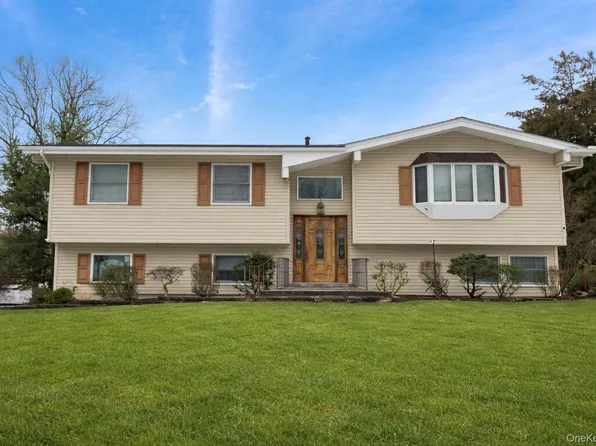 6 Hannah Lane, Valley Cottage, NY 10989