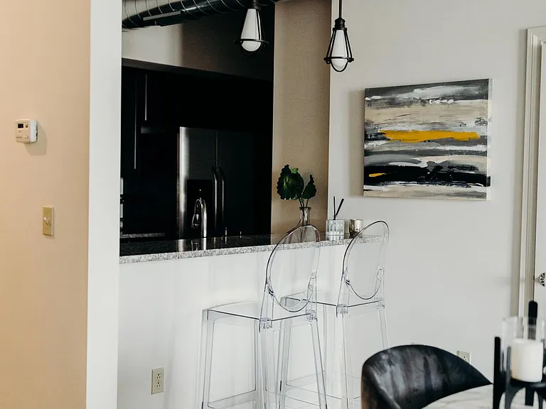 Landmark Apartments — Photo 15