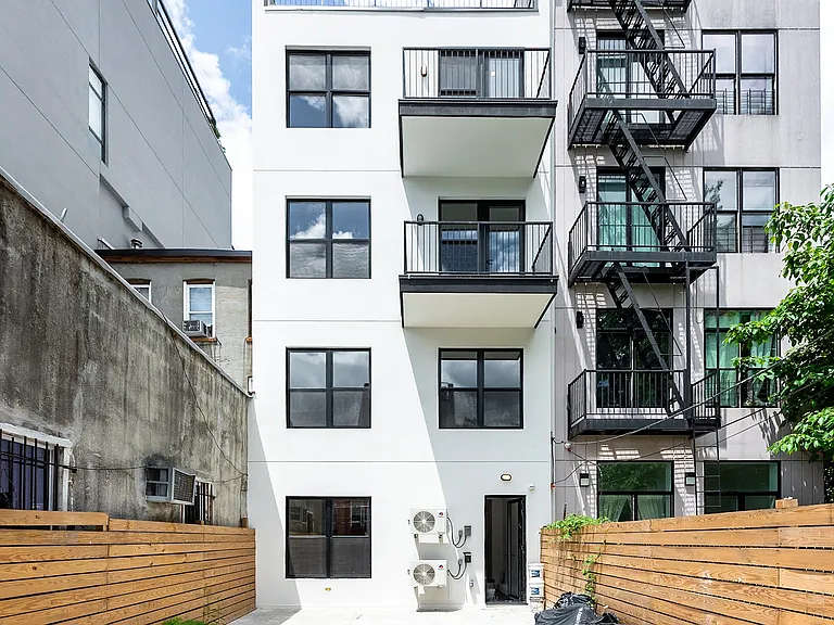 422 1/2 Gates Ave #2F — Photo 19