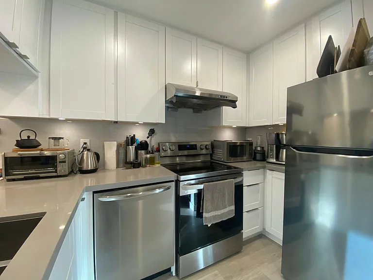 2238 Eton St #310 — Photo 3