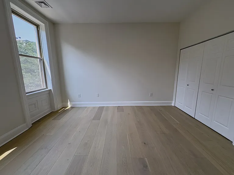 1703 Green St #4 — Photo 20