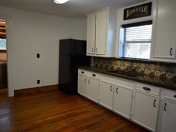 5th image of 1212 10th St