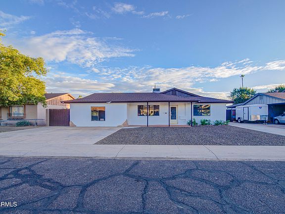 3rd image of 5539 W WILSHIRE Drive