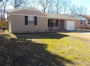 713 Cranbrook Ln, Grand Prairie, TX 75052