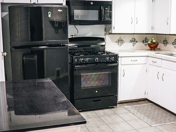5th image of 1317 Edith Ave NE