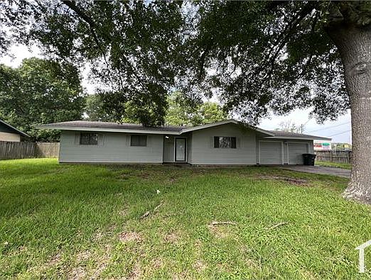 1st image of 1549 Green Ave