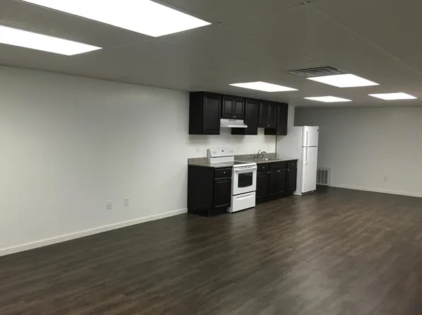 125 Elmridge Pl APT 2, Creve Coeur, IL 61610