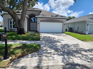 4380 Sawgrass Dr, Palm Harbor, FL 34685