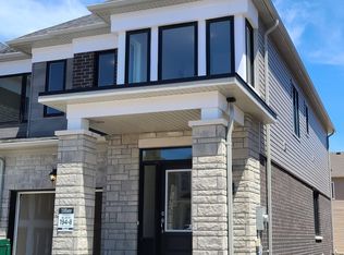 34 Durham Ave, Barrie, ON L9J 0L5