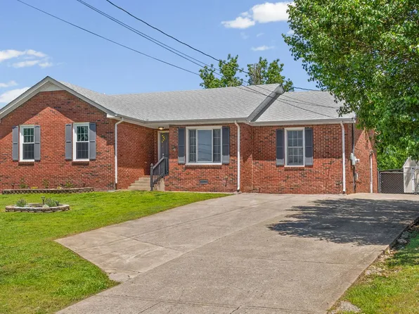 1409 Janet Way Dr, Clarksville, TN 37042