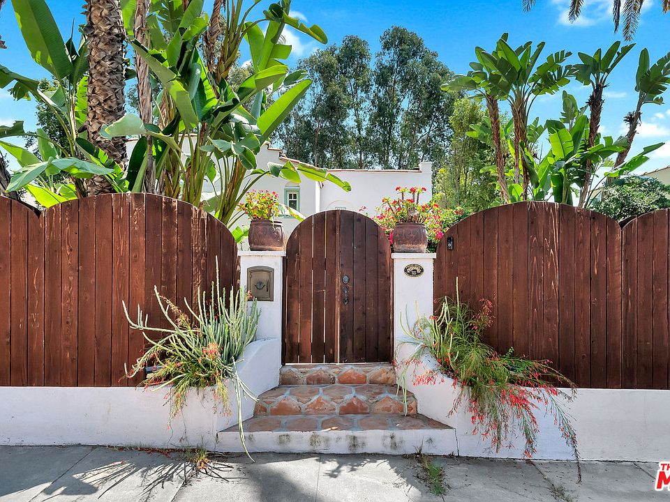 1st image of 2030 Holly Hill Ter