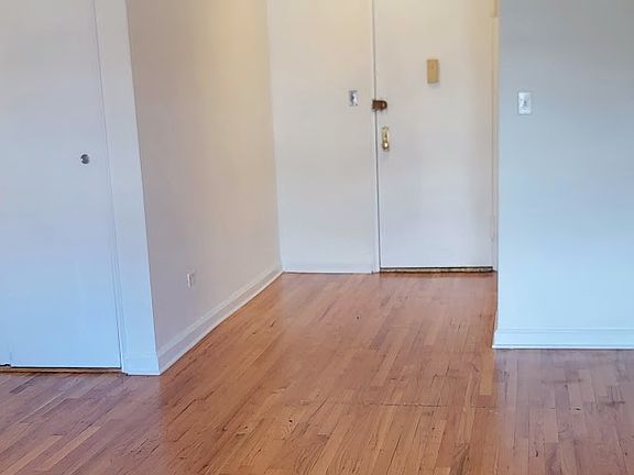 3rd image of 51-33 Goldsmith St #4K