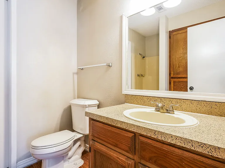 505 Plainview Dr — Photo 11
