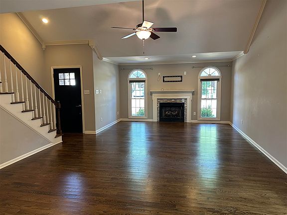 4th image of 747 Steeplechase Way
