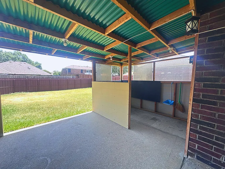 2318 Crystal Creek Ln — Photo 25