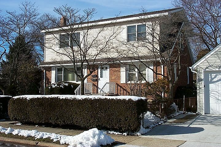 1st image of 63 Lenox Ave APT 2