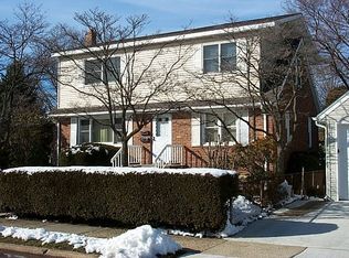 63 Lenox Ave APT 2, Westbury, NY 11590