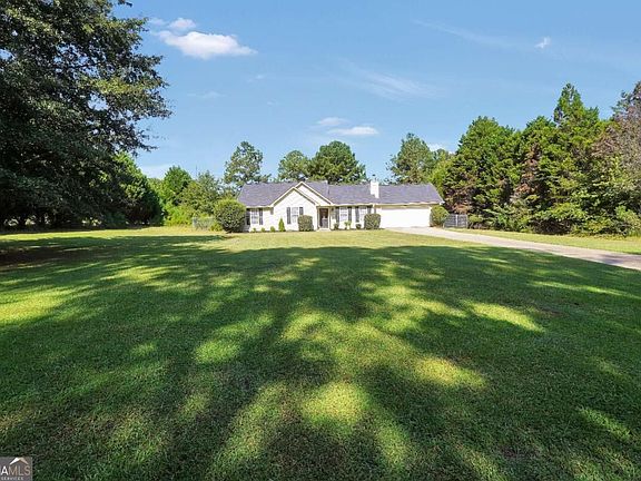 2nd image of 41 Giles Dr