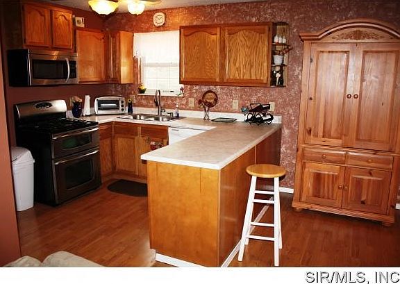 2nd image of 56 Lucinda Dr